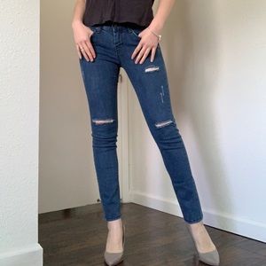 Skinny jeans fits for size 26